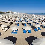 Le Querce Hotell 3*
