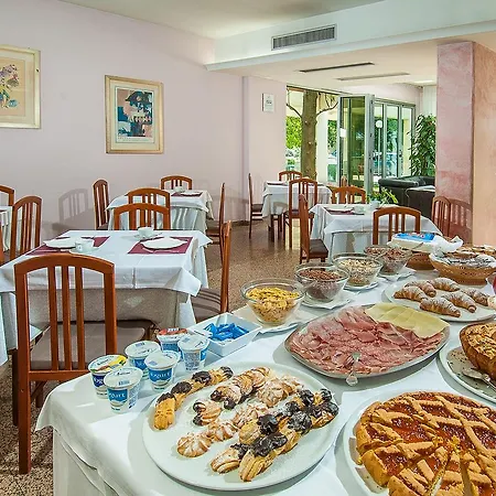 Le Querce 3*