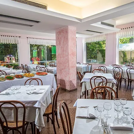 Le Querce Hotel 3*